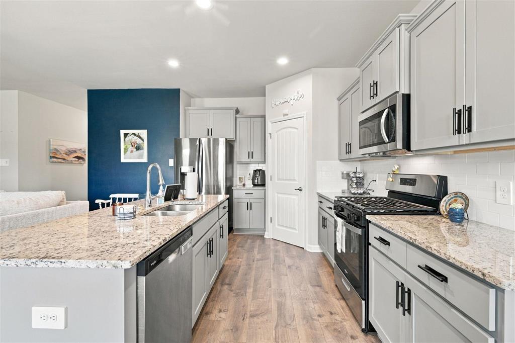 1735 Sawgrass Drive - Photo 3