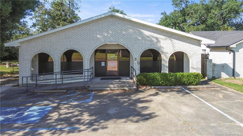 Photo 1 of 19 — 510 W 18th Street W, Lake Charles, LA 70601