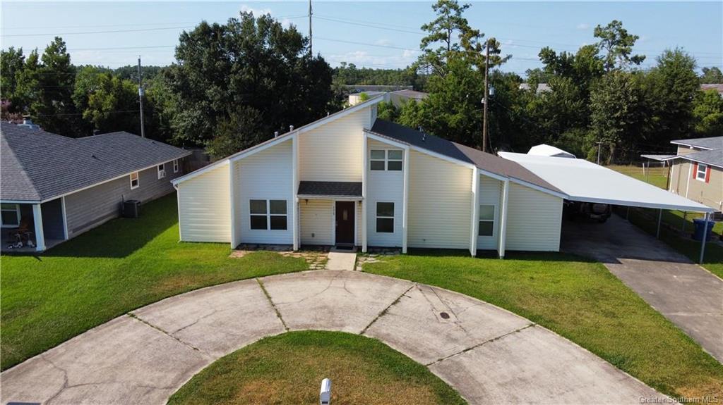 Photo 1 of 18 — 173 E Lee Street E, Sulphur, LA 70663