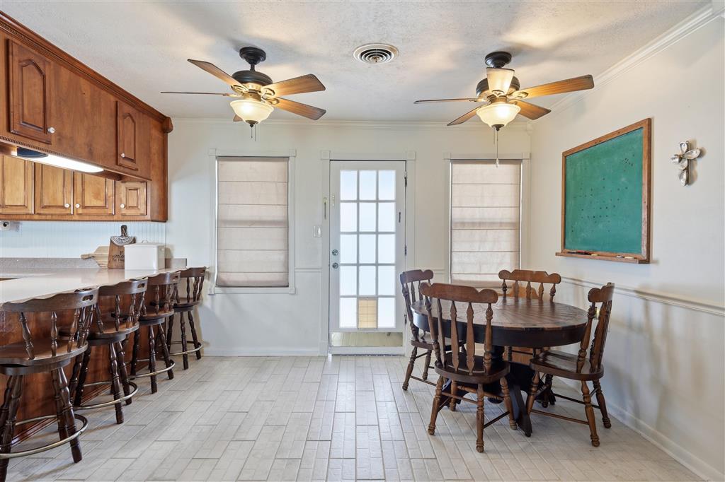 211 Dewitt Street - Photo 4