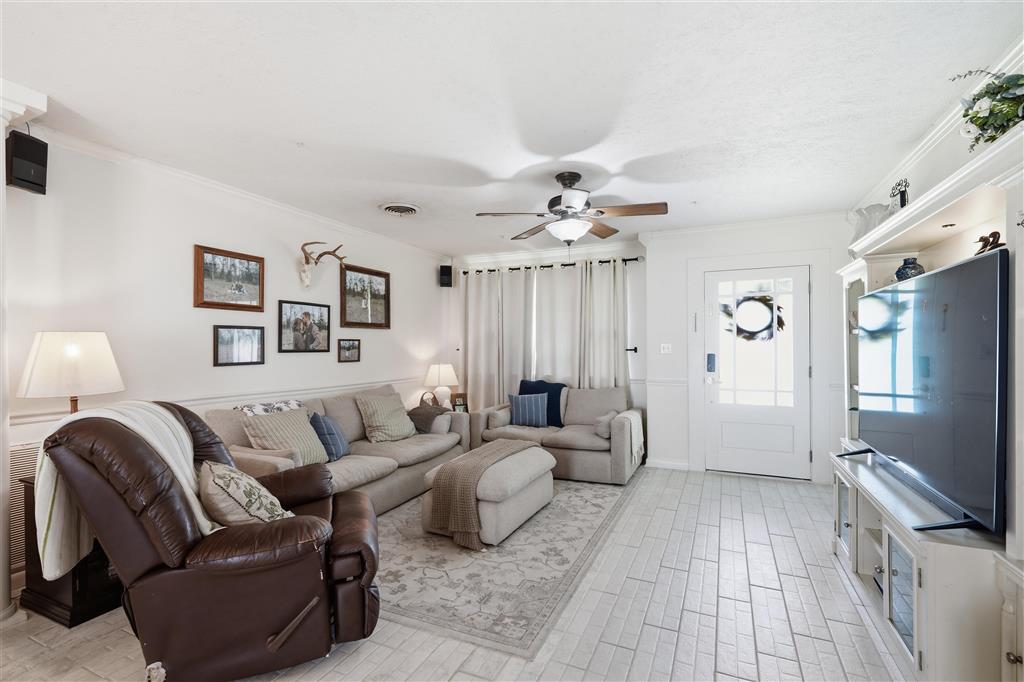 211 Dewitt Street - Photo 2
