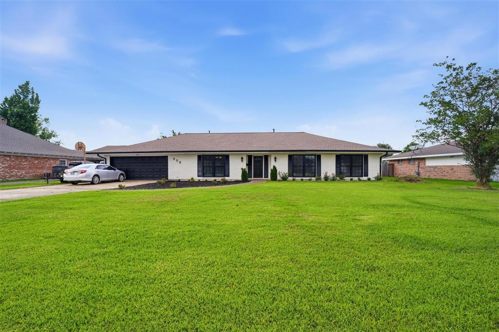 Photo 1 of 21 — 908 Henrietta Lane, Lake Charles, LA 70605