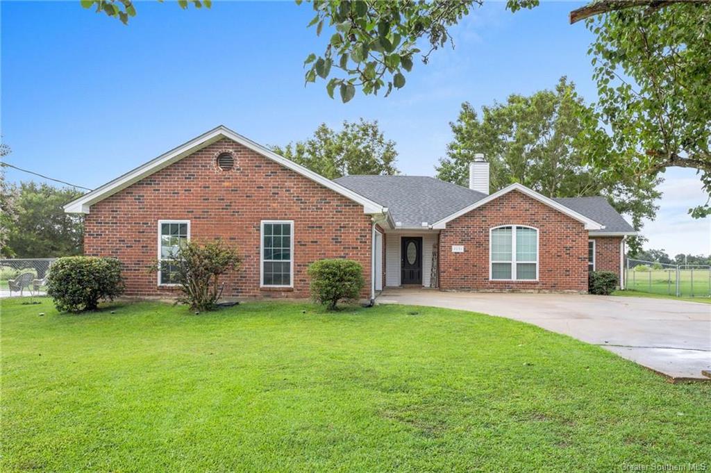 Photo 1 of 27 — 2231 W Dave Dugas Road W, Sulphur, LA 70665