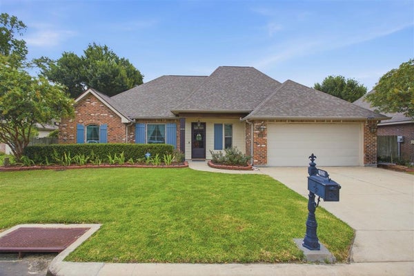 1928 SARAH LN, LAKE CHARLES, LA 70605 - Image f46f9bfb412128b7952faac0fbabfdc2/4180937453