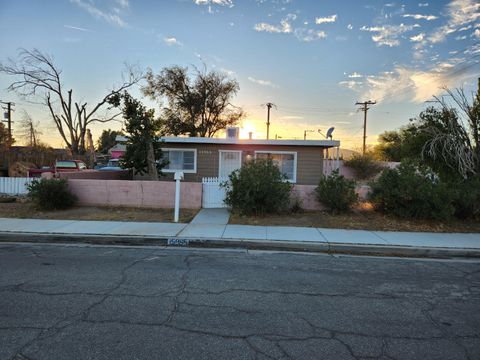 A home in Mojave