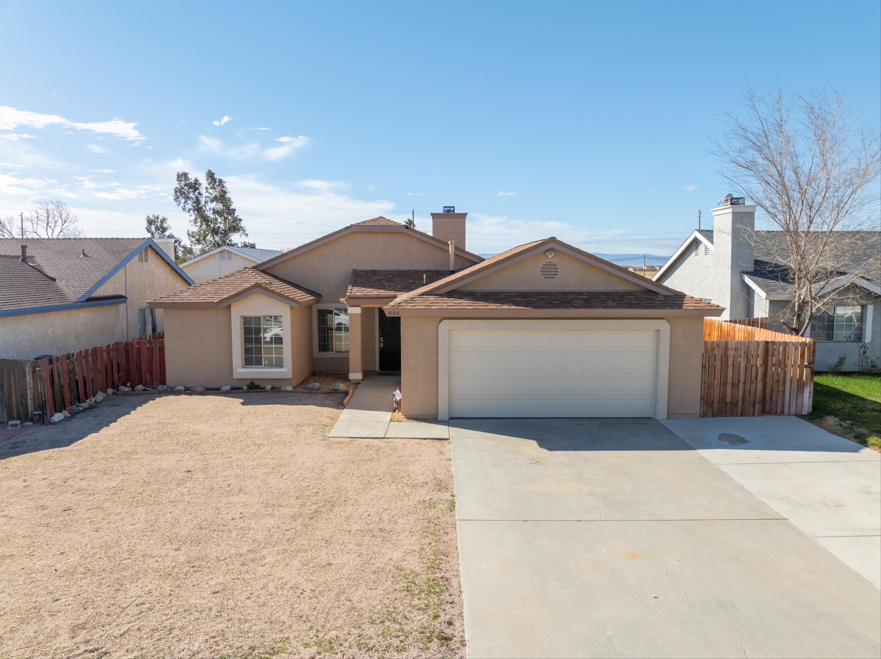 Rosamond, California 93560, United States, 2 Bedrooms Bedrooms, ,2 BathroomsBathrooms,Residential,Active,90631