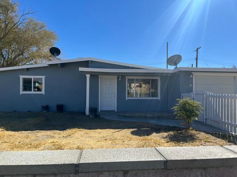 A home in Mojave