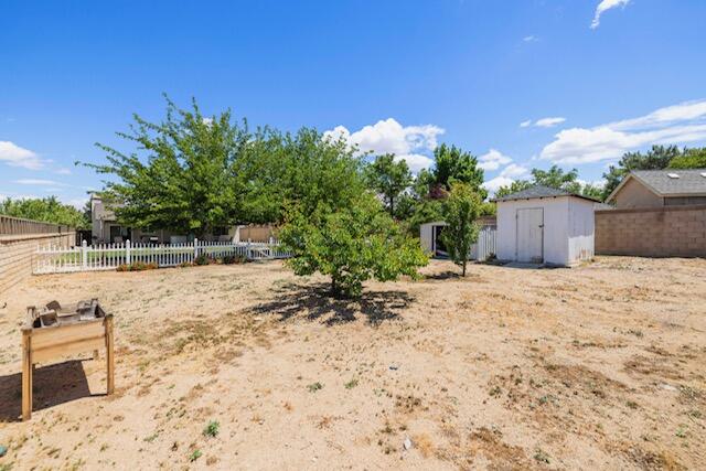 Lancaster, California 93536, United States, 3 Bedrooms Bedrooms, ,2 BathroomsBathrooms,Residential,Pending,125637