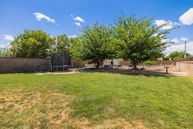 Lancaster, California 93536, United States, 3 Bedrooms Bedrooms, ,2 BathroomsBathrooms,Residential,Pending,125637