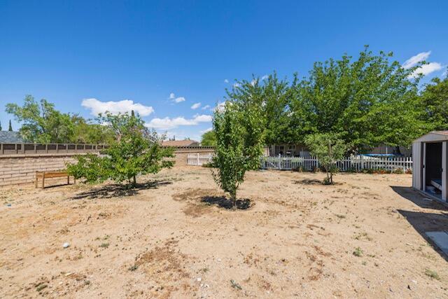 Lancaster, California 93536, United States, 3 Bedrooms Bedrooms, ,2 BathroomsBathrooms,Residential,Pending,125637