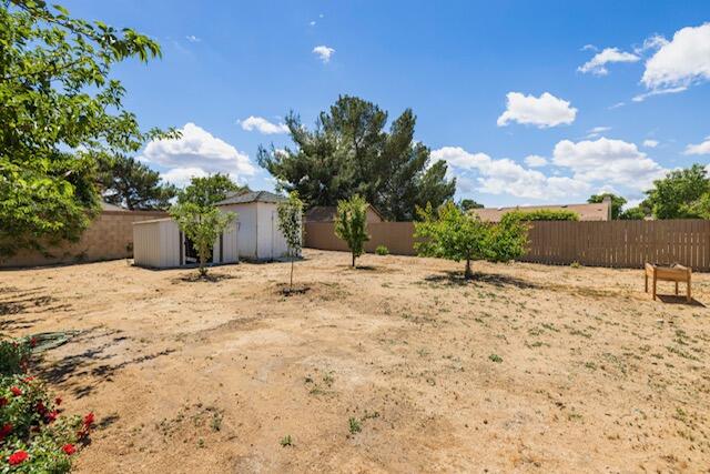 Lancaster, California 93536, United States, 3 Bedrooms Bedrooms, ,2 BathroomsBathrooms,Residential,Pending,125637