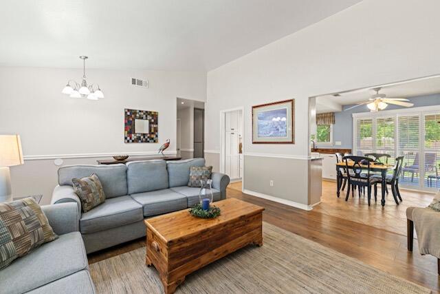 Lancaster, California 93536, United States, 3 Bedrooms Bedrooms, ,2 BathroomsBathrooms,Residential,Pending,125637