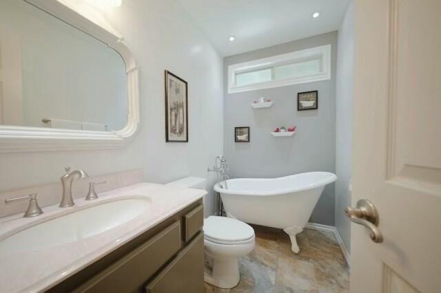 Lancaster, California 93536, United States, 3 Bedrooms Bedrooms, ,2 BathroomsBathrooms,Residential,Pending,125637