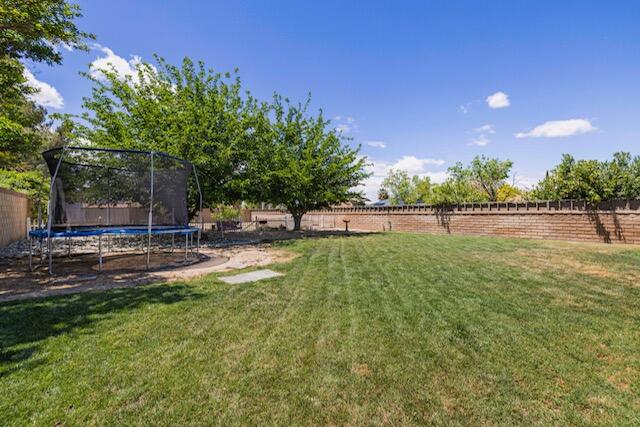 Lancaster, California 93536, United States, 3 Bedrooms Bedrooms, ,2 BathroomsBathrooms,Residential,Pending,125637