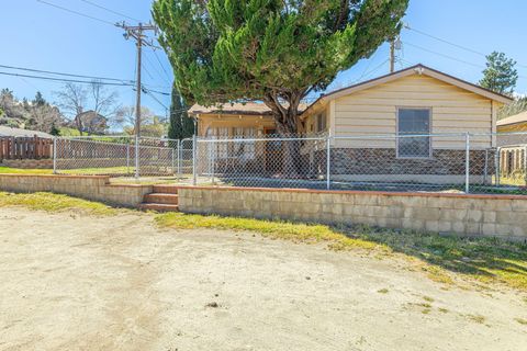 A home in Lake Hughes