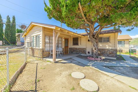 A home in Lake Hughes