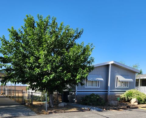 A home in Rosamond