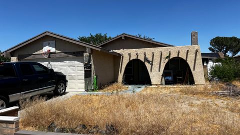 Single Family Residence in Lancaster CA 44736 Palm Vista Avenue.jpg