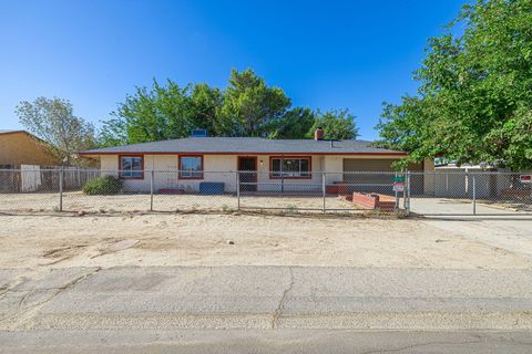 A home in Lake Los Angeles