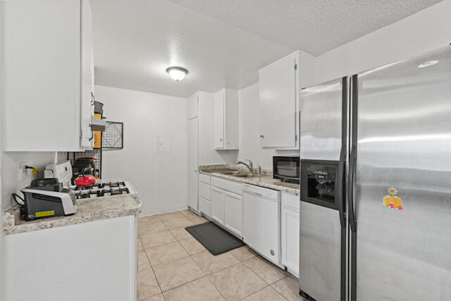 Lancaster, California 93536, United States, 3 Bedrooms Bedrooms, ,2 BathroomsBathrooms,Residential,Active,30322