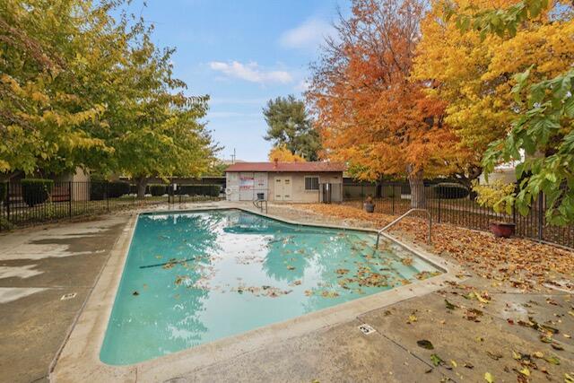 Lancaster, California 93536, United States, 3 Bedrooms Bedrooms, ,2 BathroomsBathrooms,Residential,Active,30322