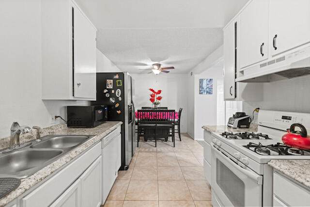 Lancaster, California 93536, United States, 3 Bedrooms Bedrooms, ,2 BathroomsBathrooms,Residential,Active,30322