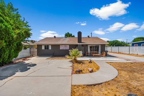 A home in Quartz Hill