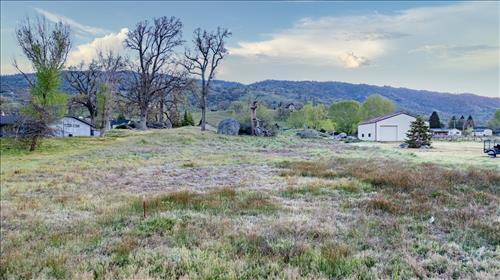 Photo 1 of 11 — 29021 N Lower Valley Road, Tehachapi, CA 93561