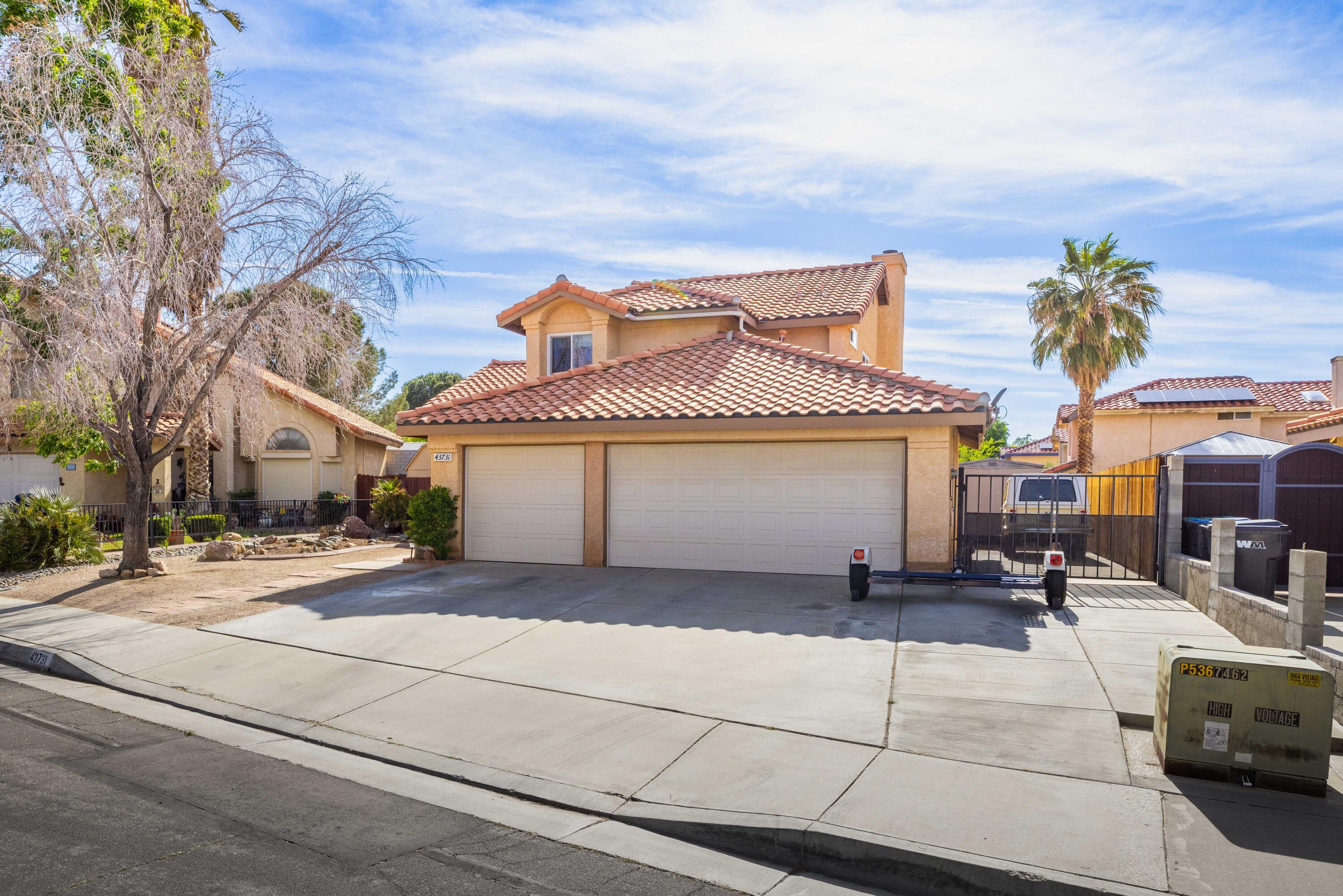 Lancaster, California 93535, United States, 4 Bedrooms Bedrooms, ,3 BathroomsBathrooms,Residential,Pending,120093