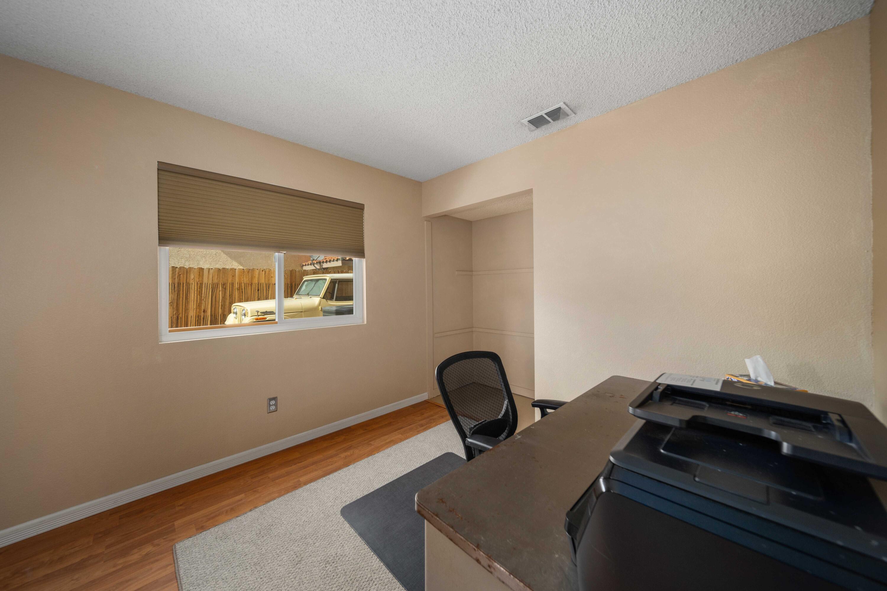 Lancaster, California 93535, United States, 4 Bedrooms Bedrooms, ,3 BathroomsBathrooms,Residential,Pending,120093