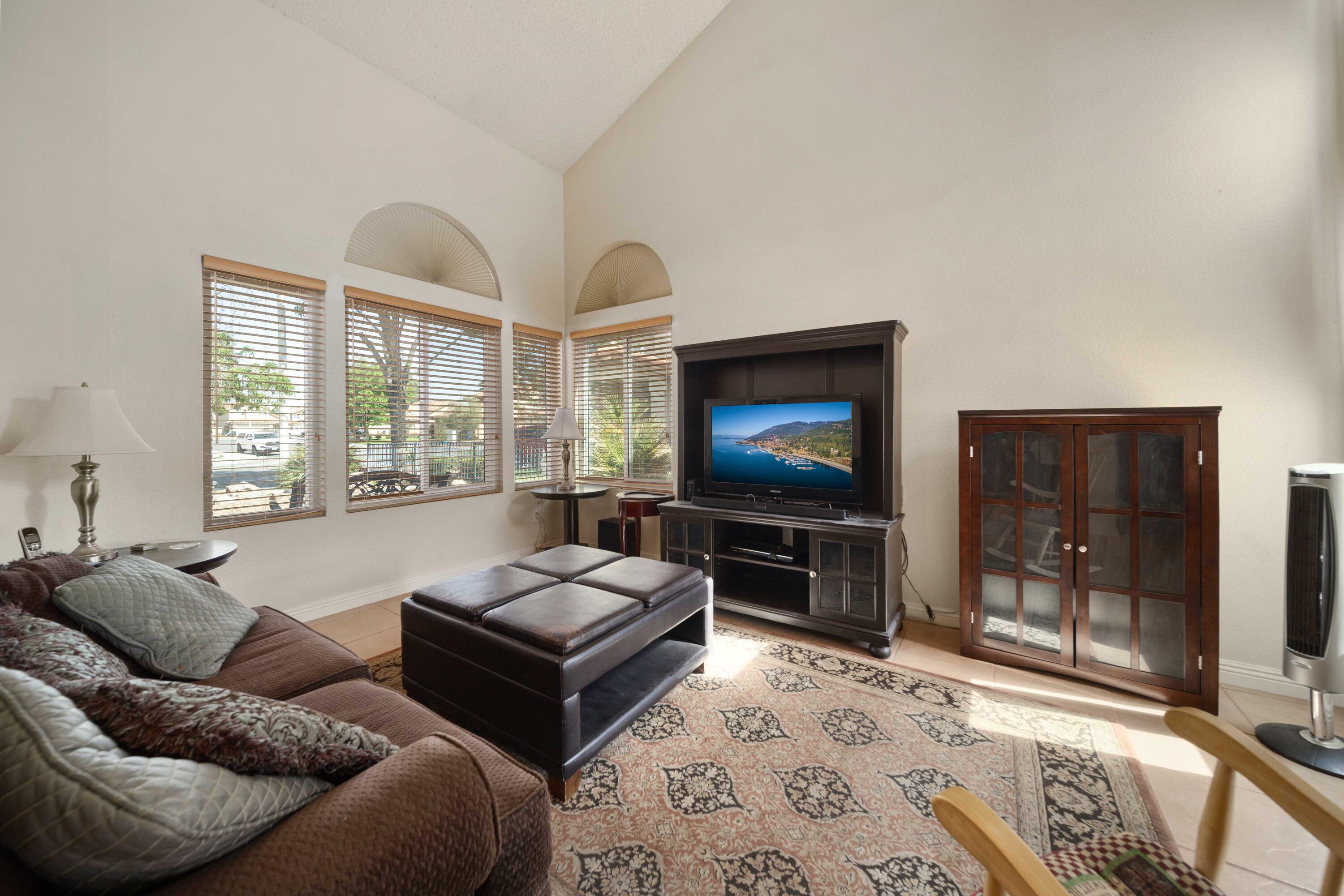 Lancaster, California 93535, United States, 4 Bedrooms Bedrooms, ,3 BathroomsBathrooms,Residential,Pending,120093