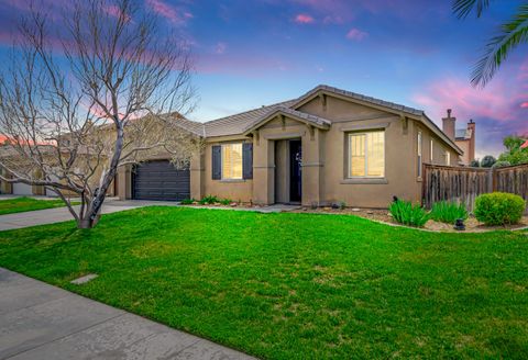 Single Family Residence in Rosamond CA 2352 Arboretum Avenue.jpg