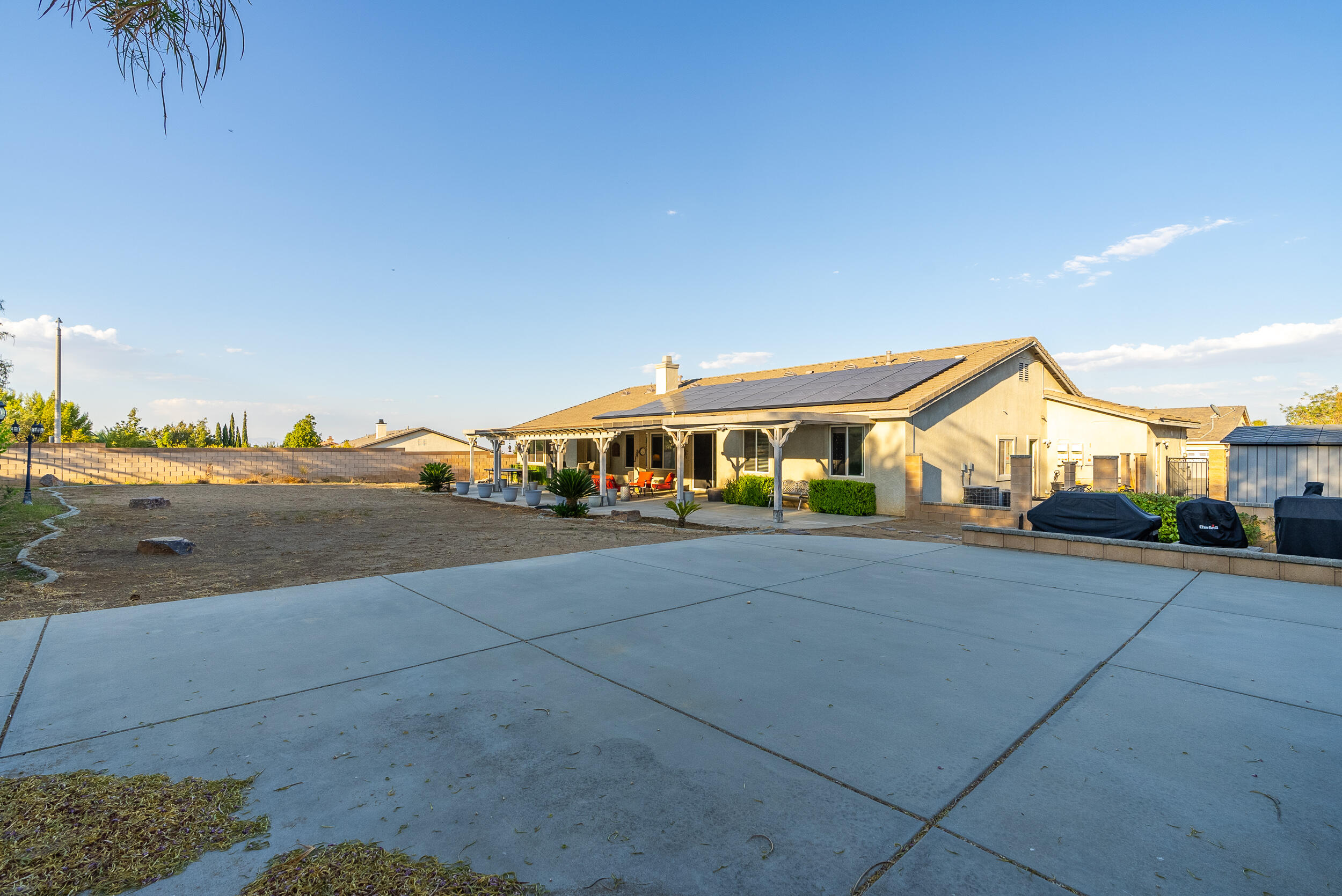 Palmdale, California 93551, United States, 5 Bedrooms Bedrooms, ,3 BathroomsBathrooms,Residential,Pending,39127
