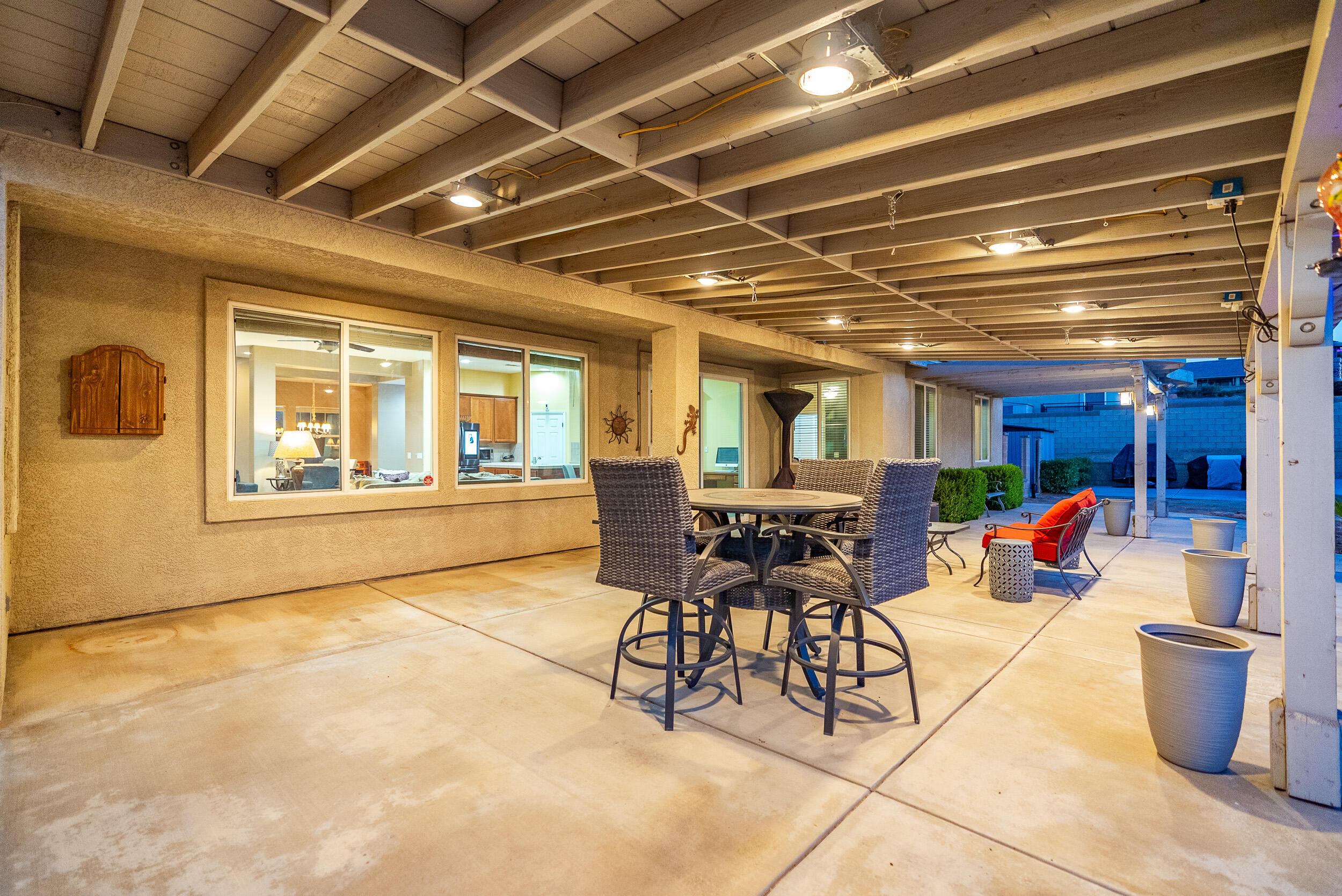 Palmdale, California 93551, United States, 5 Bedrooms Bedrooms, ,3 BathroomsBathrooms,Residential,Pending,39127