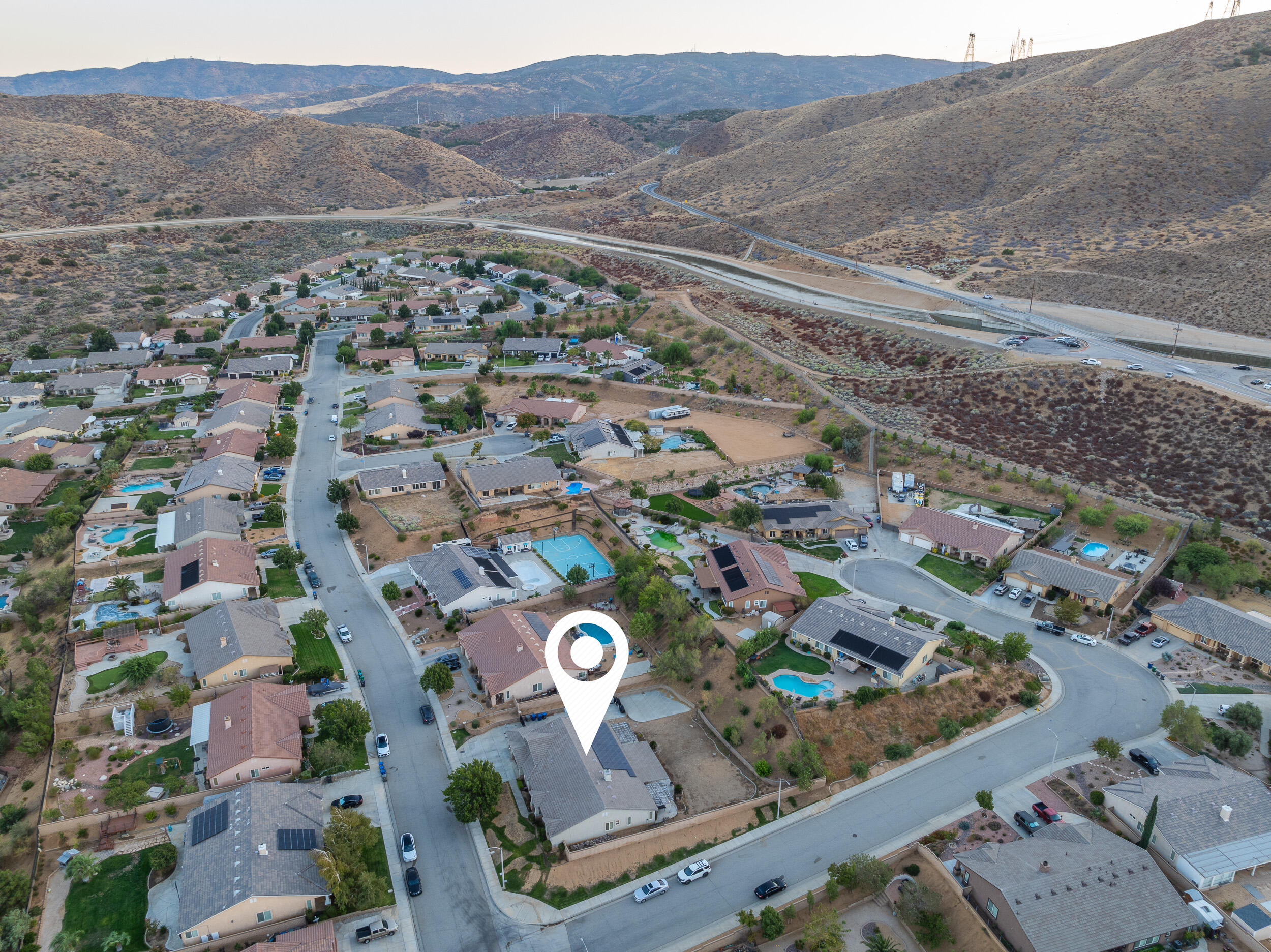 Palmdale, California 93551, United States, 5 Bedrooms Bedrooms, ,3 BathroomsBathrooms,Residential,Pending,39127