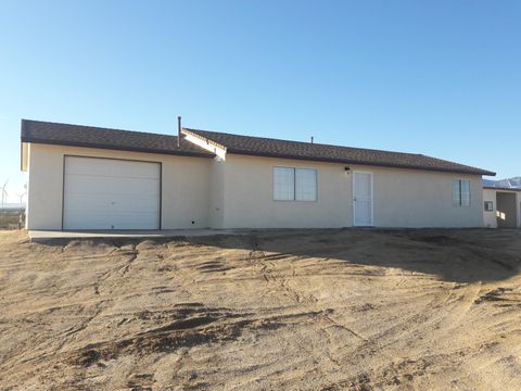 A home in Mojave