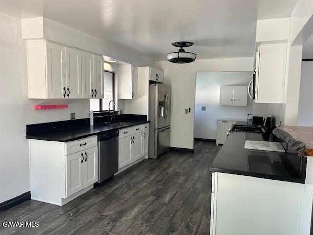 Lancaster, California 93534, United States, 3 Bedrooms Bedrooms, ,2 BathroomsBathrooms,Residential,Active,99221
