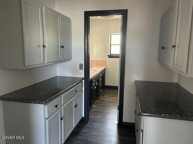 Lancaster, California 93534, United States, 3 Bedrooms Bedrooms, ,2 BathroomsBathrooms,Residential,Active,99221