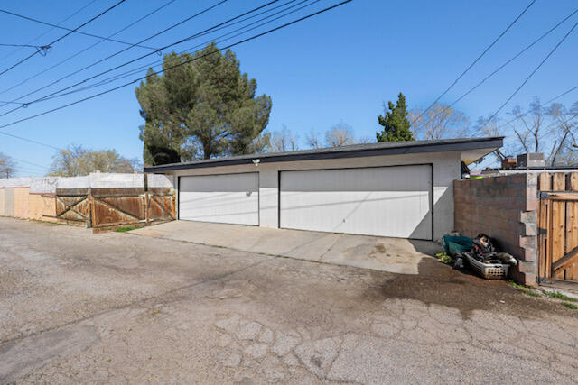 Lancaster, California 93534, United States, 3 Bedrooms Bedrooms, ,2 BathroomsBathrooms,Residential,Active,99221