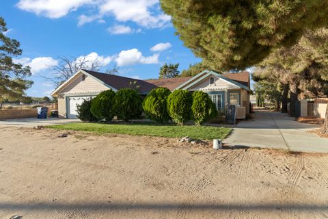 A home in Quartz Hill