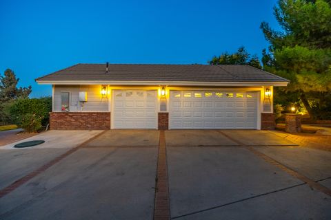 A home in Leona Valley