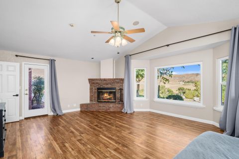 A home in Leona Valley