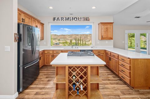 A home in Leona Valley