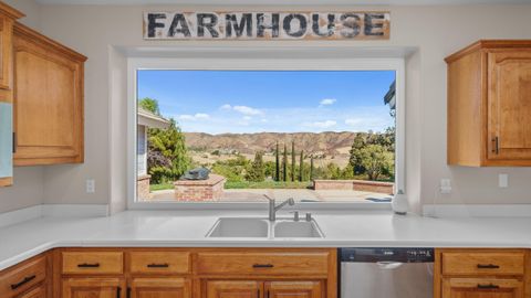 A home in Leona Valley