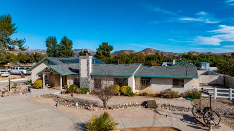 A home in Agua Dulce