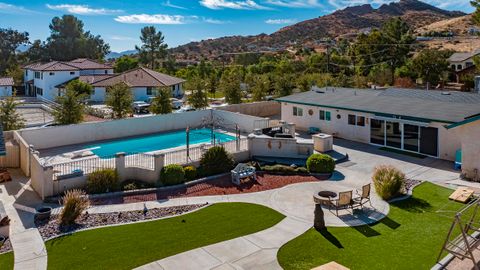 A home in Agua Dulce