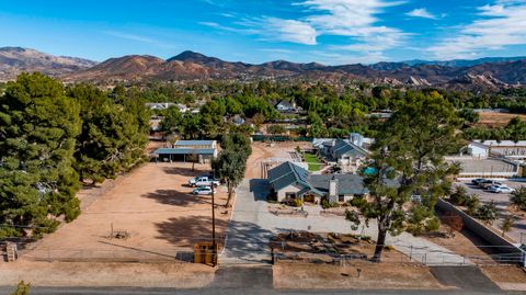 A home in Agua Dulce