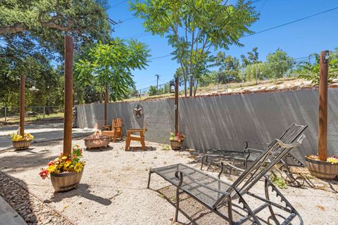 A home in Agua Dulce