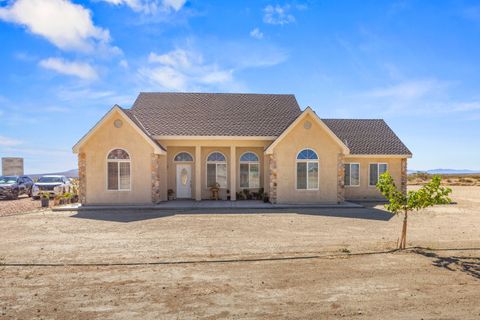 A home in Mojave