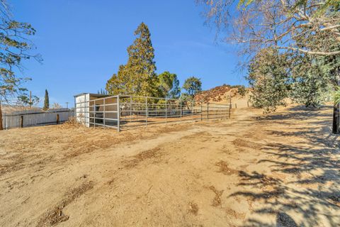 A home in Leona Valley